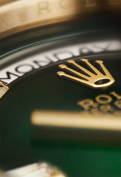 Rolax Man Watch, Luxury Watches Wallpaper, Rolex Aesthetic Wallpaper, Green Aesthetic Luxury, Rolex Branding, Rolex Background, Green Luxury Aesthetic, Rolex Wallpapers, Rolex Aesthetic