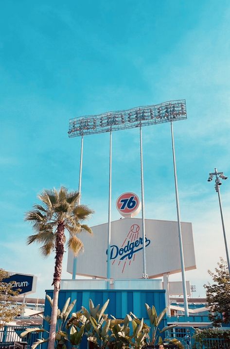 La Dodgers Aesthetic, Dodger Game Aesthetic, Dodgers Wallpaper Iphone, Los Angeles Dodgers Wallpapers, Dodgers Aesthetic, Los Angeles Dodgers Stadium, Sports Aesthetics, Savannah Bananas, Let's Go Dodgers