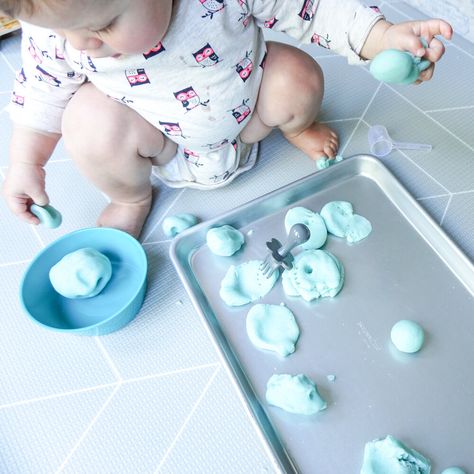 Baby Play Dough, Taste Safe Play Dough, Clay Activity, Baby Montessori, Play Hacks, Baby Sensory Play, Toddler Classroom, Baby Activities, Baby Learning Activities