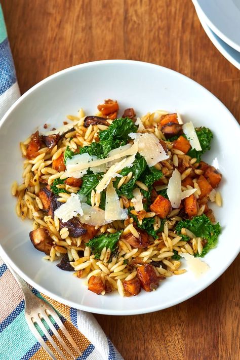 And save leftovers for lunch tomorrow. Kale Orzo, Sweet Potato Pasta, Easy Skillet Dinner, October Food, Salad Kale, Resep Pasta, Chard Recipes, Easy Vegetarian Dinner, Fall Vegetables