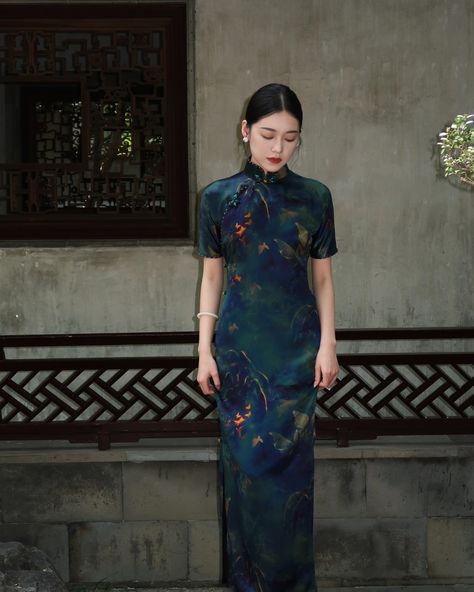 "Different qipao outfits for a week." "Cheongsam girls, come and choose your favorite outfit!" Shop on hangrace.com.au #qipao #qipaodress #orientalfashion #modernqipao #chinesedress #fashion #style #ootd #asianfashion #traditionalfashion #chinesetradition #vintagechic #chineseclothing #hanfu #hanfuphotos #cheongsam #qipao #chinesefashion #traditionaldress #vintagefashion #elegantdress Traditional Chinese Dress Cheongsam, Qipao Outfit, Modern Qipao Dress, Japanese Dresses, Chinese Dress Cheongsam, Qipao Modern, What Is My Style, Vietnam Dress, Modern Cheongsam Dress