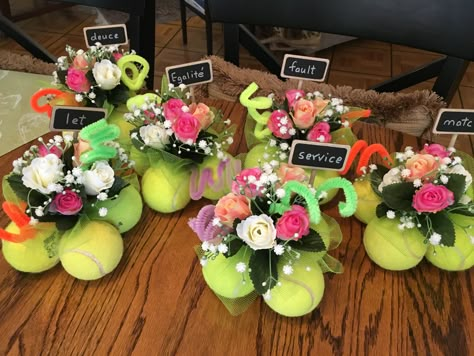 Tennis Banquet Ideas, Golf Senior Night, Hs Graduation Party Ideas, Tennis Coach Gift Ideas, Tennis Ball Crafts, Tennis Senior Night, Graduation Decor Ideas, Tennis Decorations, Athletic Banquet