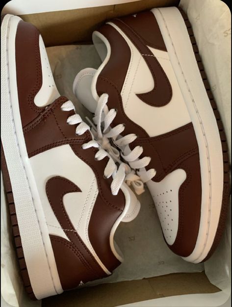 Jordan 1 Low Bronze Eclipse, Brown Nike Dunks, Low Jordans, Nike Low Dunk, Nike Shoes Women Fashion, White Nike Shoes, Trendy Shoes Sneakers, Nike Shoes Girls, Jordan Shoes Girls