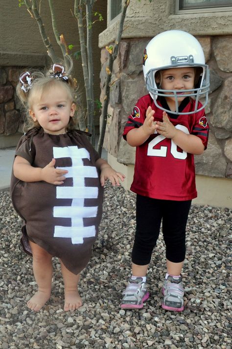 Football player and football...cute and easy for Halloween! Football Costume For Boys, Kids Football Costume, Toddler Football Costume, Baby Football Costume, Aunt Things, American Football Party, Football Halloween Costume, Matching Family Halloween Costumes, American Football Clothing And Equipment