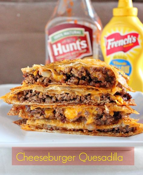 Cheeseburger Quesadilla Cheeseburger Quesadillas, Cheeseburger Quesadilla, Low Carb Veggie, Prep Meals, Mexican Foods, Quesadilla Recipes, No Sugar Foods, Food Blogs, Quick Dinner Recipes