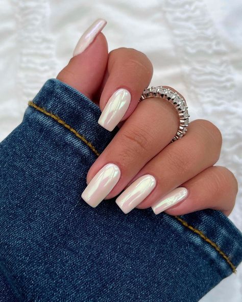 30 Best Nail Design Trends to Inspire You Sparkle Nail Designs, White Chrome Nails, Milky Nails, Chrome Nails Designs, Nude Nail Designs, Nagel Tips, Christmas Gel Nails, Sparkle Nails, White Nail