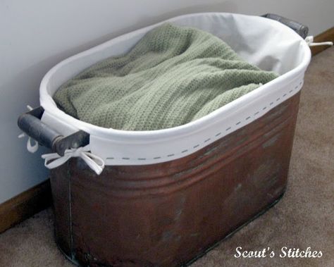 Antique copper wash boiler liner. I like. Keep scarves, hats and gloves in it in winter. Light throws, other seasons. This will keep everything cleaner and safer. French Tutorial, Copper Tub, Metal Tub, Wash Tubs, Astuces Diy, Creation Couture, Vintage Copper, Diy Projects To Try, Sewing Room