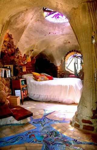 Case Sotterranee, Casa Hobbit, Earthship Home, Natural Homes, Woman Cave, Cob House, Hobbit House, Earth Homes, Natural Building