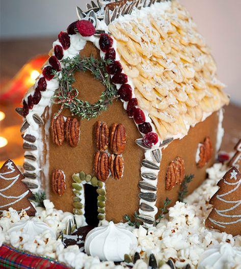 Healthy Gingerbread, Gingerbread House Recipe, Gingerbread House Designs, Whole Grain Flour, Healthy Holiday Recipes, Gingerbread House Decorations, Organic Butter, Holiday Eating, Gingerbread Recipe