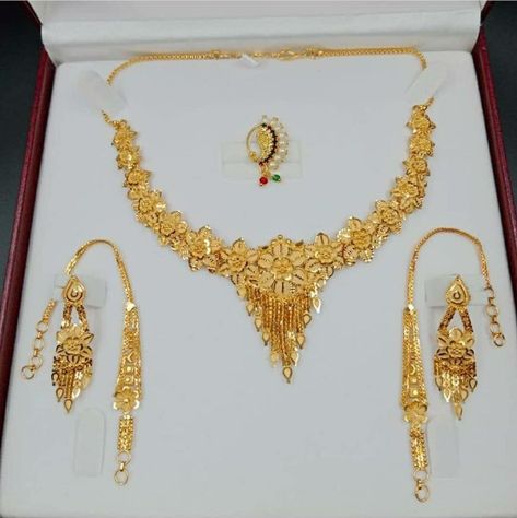 Necklace Set Designer Gold, Gold Jewellery Design For Bride, Gold Jewellery Set Design Unique, Bridal Gold Set Design, Gold Jewellery Set For Bride, Gold Set Designs Jewelry Unique, Bride With Gold Jewellery, Bridal Gold Jewellery Design Indian, Necleses Jewelry Gold Indian