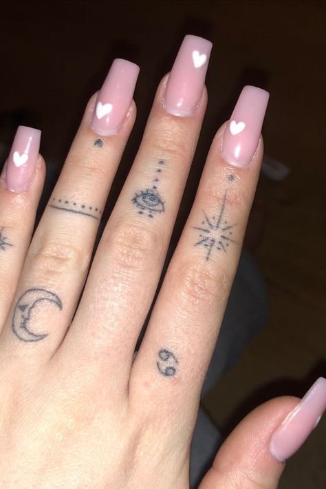 Minimal Nail Design, Nail Inspo Long, Nails Hearts, Minimal Nail, Small Tattoos For Women, Stick Poke Tattoo, Long Gel Nails, Small Finger Tattoos, Tattoo Minimal