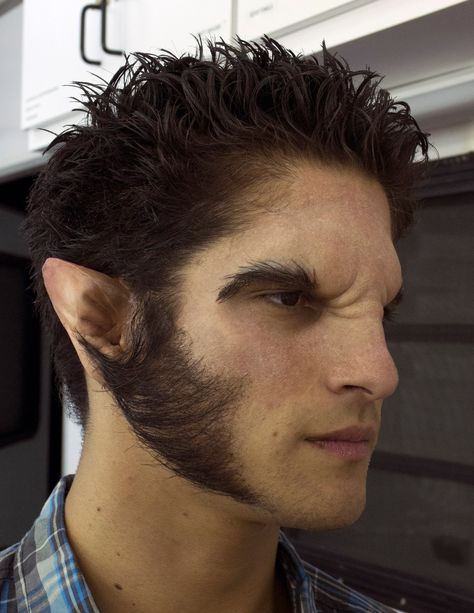 Werewolf Makeup, Wolf Makeup, Teen Wolf Werewolf, Werewolf Costume, Lon Chaney Jr, Boys Diy, Wolf Team, Monster Makeup, Teen Wolf Scott