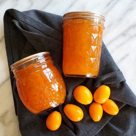 Kumquat Marmalade Recipes, Kumquat Marmalade, Making Marmalade, Vanilla Jam, Kumquat Recipes, Feast Recipes, Marmalade Recipe, Canning Ideas, Citrus Recipes