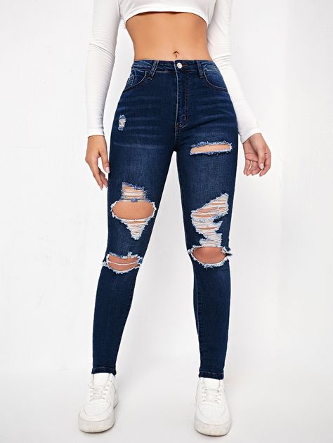 Cute Ripped Jeans, Denim Jeans Outfit, Ripped Jeans Outfit, Outfits Con Jeans, Blue Ripped Jeans, Denim Chic, Cute Jeans, Cute Simple Outfits, Women Denim Jeans