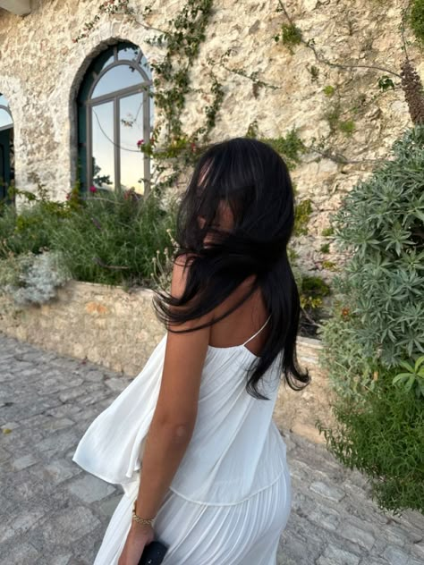 Spring Birthday Outfit, European Summer Aesthetic, Insta Theme, Mediterranean Summer, Euro Summer, Brunette Girl, Pics Inspo, Summer Feeling, Summer Inspo