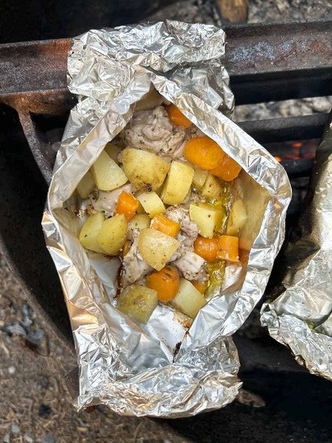 Campfire Chicken and Potato Foil Packets - Camp.Grill.Eat. Potato Foil Packets, Campfire Chicken, Easy Camping Dinners, Chicken Foil Packs, Camp Grill, Foil Packet Potatoes, Healthy Camping Food, Chicken Foil Packets, Foil Packet Dinners