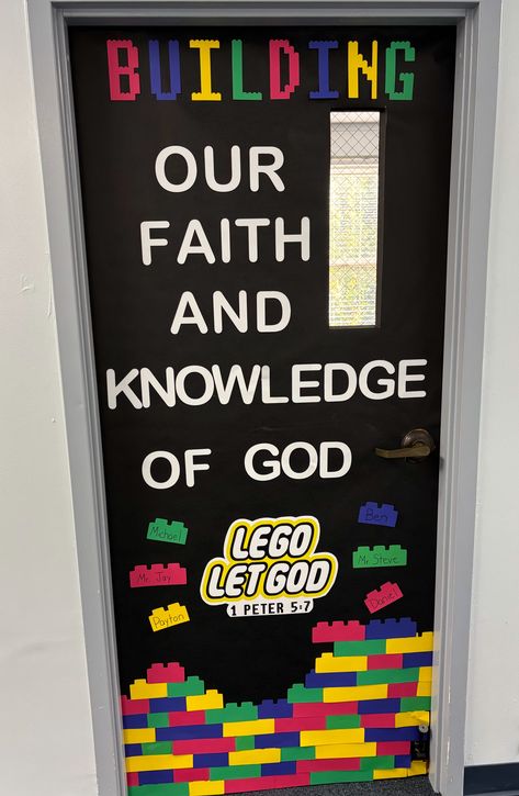 Catholic Schools Week Door Ideas, Sunday School Door Decorations, Kids Church Decor, Catholic Schools Week, Decorate Ideas, Christian Bulletin Boards, Sunday School Decorations, School Door Decorations, Lego Theme