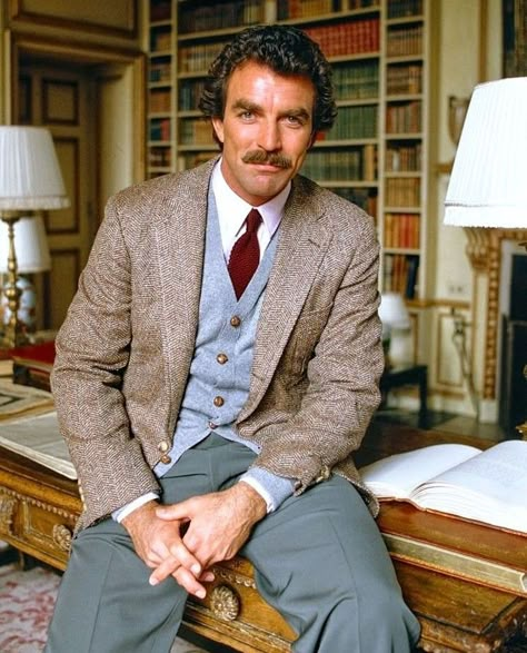 Vintage Male Aesthetic, Tom Selleck Style, Tom Selleck 80s, Tom Selleck Friends, Tom Selleck Mustache, Aesthetic 60s, Chris Appleton, Jesse Stone, Older Mens Hairstyles