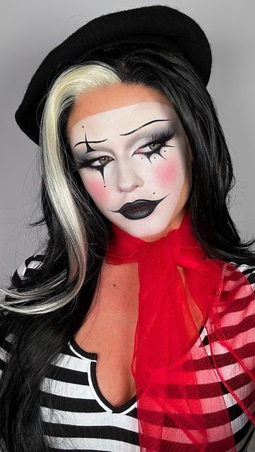 Mime Eye Makeup, Cool Makeup Costumes, Aesthetic Mime Makeup, Ringleader Makeup Halloween, Halloween Costumes Mime, Sweet Clown Makeup, Glam Clown Costume, Mime Costume Halloween, Mime Halloween Costume Women