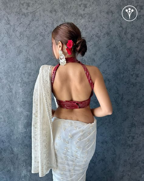 Looking for stunning back neck blouse designs for weddings and festivities? We've got you covered with the best designs! Tap the link now to start exploring 🩷 | Picture Credits: @sukhmanigambhir | #ShaadikiTaiyari Aasaan Hai Halter Neck Blouse Design, Back Neck Blouse Designs, Velvet Blouse Design, Back Neck Blouse, Blouse Back Neck Design, Back Neck Design, Blouse Back Neck, Saree Backless, Halter Neck Blouses