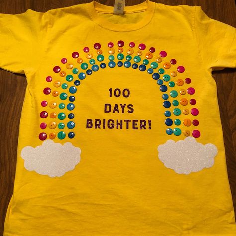 100 Days Of School Project Kindergartens, 100 Day Project Ideas, 100 Day Shirt Ideas, 100days Of School Shirt, 100 Días De Clases, 100th Day Of School Crafts, School Spirit Days, 100 Day Of School Project, 100 Days Of School Shirt