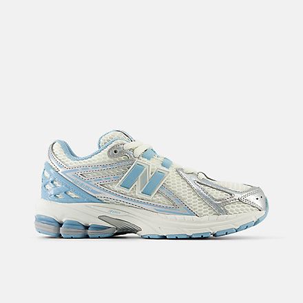 New Balance Shoes Light Blue, 1906 New Balance, Running Shoes New Balance, Teen Shoes, Bape Shoes, New Balance 1906r, Pretty Sneakers, New Balance Blue, Shoes New Balance