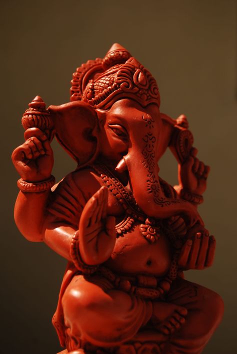 #Ganesha #Idol #India #Hindu #God #prosperity #devotion #bless #figure #religion #cultures #statue chinese new year #red studio shot #4K #wallpaper #hdwallpaper #desktop Miracle Manifestation, Rakesh Sharma, Blessed Wallpaper, Aghori Shiva, Dnd Backgrounds, Wall Carvings, Ganesha Idol, Cross Pictures, True Interesting Facts