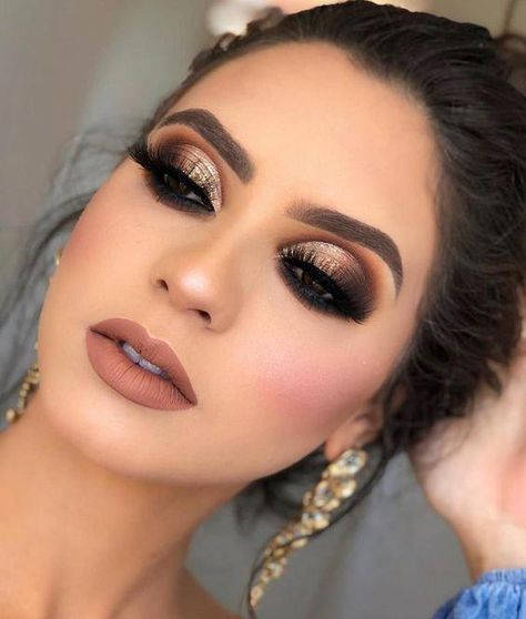 Koleksi Makeup, Make Up Designs, Make Up Gold, Rose Gold Makeup, Prom Makeup Looks, Cat Eye Makeup, Smink Inspiration, Neutral Makeup, Beauty Make-up