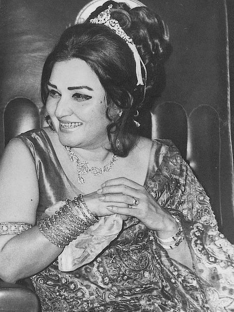 Princess Noor Jahan, Noor Jehan, Noor Jahan, Annabeth Gish, Army Officer, Beauty Youtubers, Feminist Icons, Legendary Singers, Lawn Dress