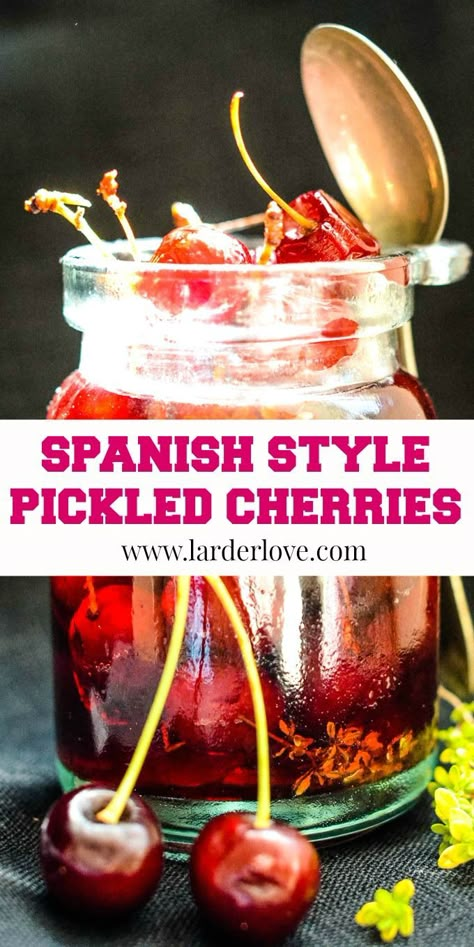 Fermented Cherries, Sour Cherries Recipes, Preserving Cherries, Savory Cherry Recipes, Sour Cherry Recipes, Pickled Fruit, Easy Pickle, Cherry Christmas, Pickled Foods