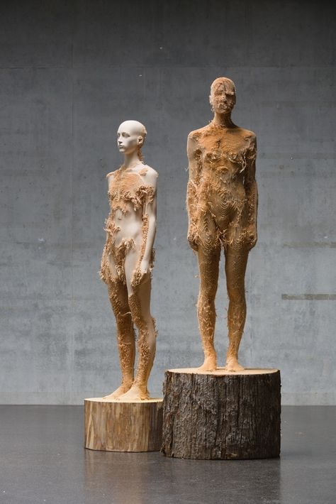 TOP 10 Wooden Sculptures Sculpture Textile, Organic Sculpture, Italian Sculptors, Human Sculpture, Sculptures Céramiques, Colossal Art, Wooden Sculpture, Male Form, Sculpture Installation