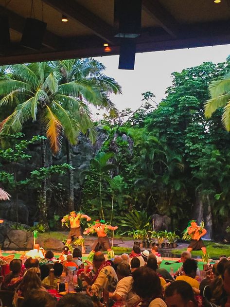 Best Luau On Oahu - How To Plan A Day At The Polynesian Cultural Center Luau Aesthetic, Hawaii Culture, Best Luau In Oahu, Oahu Luau, Oahu Hawaii Botanical Garden, Oahu Activities, Hawaiian Resorts, Polynesian Cultural Center Oahu, Hilton Hawaiian Village