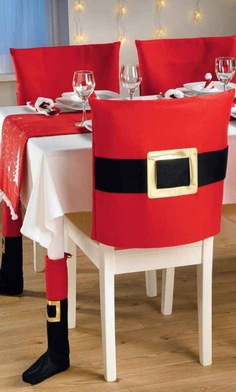 Santa Belt, Chair Back Covers, Christmas Chair Covers, Christmas Chair, Xmas Deco, Easy Christmas Decorations, Xmas Diy, Christmas Table Settings, Christmas Wreaths Diy