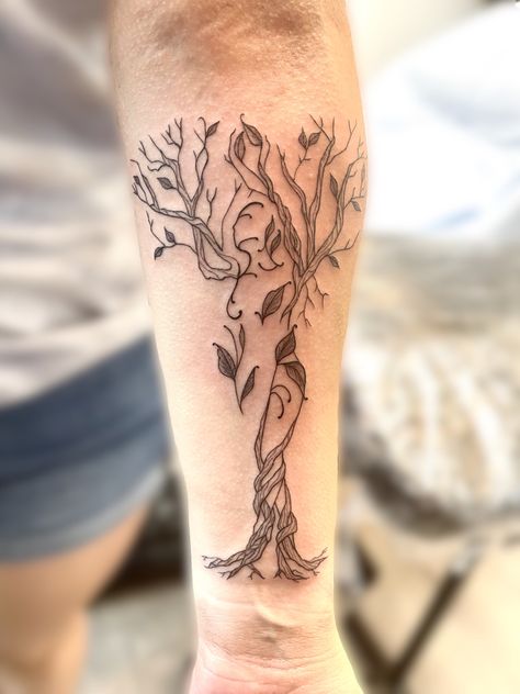 Tree With Deep Roots Tattoo, Lady Tree Tattoo, Woman Tree, Tree Woman Tattoo, Dryad Tattoo, Flower With Roots Tattoo, Roots Tattoo Ideas, Tree Spirit Tattoo, Woman Tree Tattoo