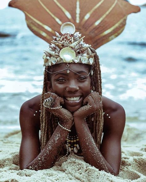 Black Mermaid Aesthetic, African American Mermaid, Mermaid Stories, Mermaid Photography, Mermaid Top, Daily Love, Siren Mermaid, Mermaid Aesthetic, Black Mermaid