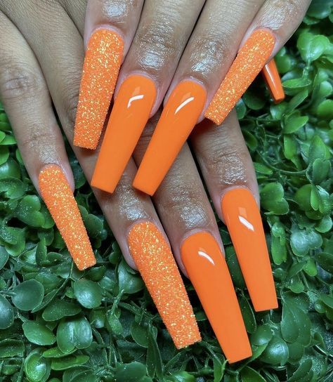 Orange And Glitter Acrylic Nails, Orange Bottom Nails, Orange Nails By Skin Tone Range, Orange Cute Nails, Orange Sparkly Nails, Orange Vacation Nails, Sparkly Orange Nails, Burnt Orange Nails Acrylic, Orange And Silver Nails