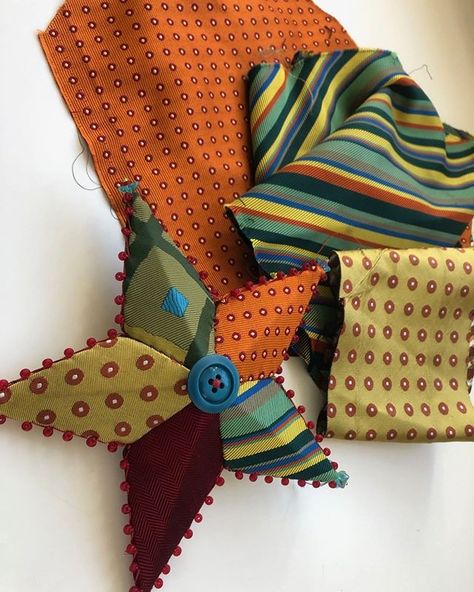 Using Someone, Necktie Crafts, Tie Ideas, Old Ties, Tie Crafts, Diy Tie, Upcycled Fabric, Upcycle Sewing, Tie Pattern