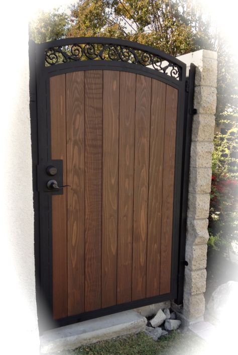 Combination Gates Bellflower- Steel Framed Wood Gates Bellflower Tor Design, Backyard Gates, Metal Garden Gates, Iron Garden Gates, Fence Gate Design, Wooden Gate, Fence Doors, Side Gates, Cheap Fence