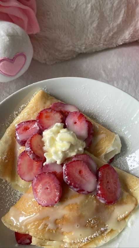 Crepes| Sweet| Strawberry| Cream| Crepes Aesthetic, Crepes Strawberry, Crepes Sweet, Strawberry Crepe, Strawberry Crepes, Strawberry Cream, Healthy Food Motivation, Food O, Strawberries And Cream