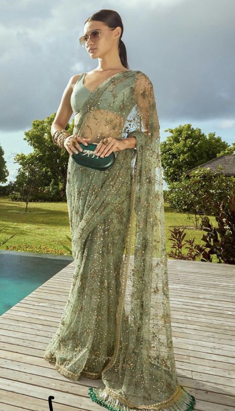 Sabyasachi Saree, Sabyasachi Sarees, Saree Blouse Styles, Cute Asian Fashion, Indian Outfits Lehenga, Lehenga Designs Simple, Fancy Sarees Party Wear, Saree Gown, Bollywood Outfits