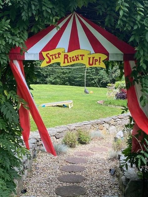 Carnival Entrance Arch, Carnival Entrance, Purim Carnival, Charlotte Web, Edward Scissor, Scissor Hands, Entrance Arch, Halloween Maze, Carnival Birthday Party Theme