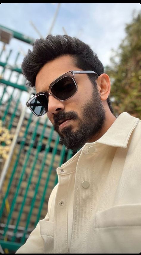 Anirudh Ravichander Hd Images, Tamil Wallpapers, Temporary People, Anirudh Ravichander, Indian Men, Nice Pictures, Indian Man, Korean Girl Fashion, Indian Movies