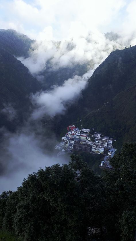 Vaishno Devi Photo, Mata Vaishno Devi Wallpaper, Mata Rani Temple, Vaishno Devi Aesthetic, Maa Vaishno Devi Images, Vaishno Devi Photography, Vaishno Devi Wallpapers, Veshnodevi Mata, Vaishno Devi Temple