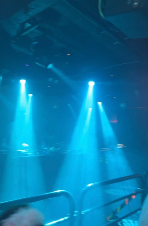 Blue nightclub lights #blue #nightlife #party #club Light Blue Party Aesthetic, Blue Club Aesthetic, Club Lights Aesthetic, Nightclub Lights, Heaven Club, Nightclub Lighting, Underground Club, Concert Lights, Nightlife Party