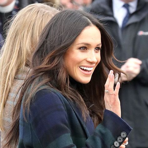 Meghan Markle Natural Hair, Kate Middleton Haircut, Princess Diana Daughter, Visiting Scotland, Ingrid Michaelson, Kate Middleton Hair, Kate And Meghan, Yoga Kurse, Steve Mccurry