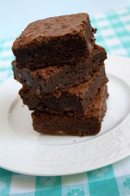 I love these fudgy brownies! The best part is the recipe goes together quickly and fills a 12 X 18 pan so it feeds a crown. Foster’s Brownies by Sara Foster 2 cups all purpose flour 1 1/3 cups unsweetened cocoa powder 1 teaspoon salt 8 large eggs 4 cups sugar 1 pound ( 4 sticks) unsalted butter, melted 1 tablespoon plus 2 teaspoons pure vanilla extract 2 cups coarsely... Homemade Brownies Easy, Brownies Recipe Homemade, Homemade Brownies, Best Brownies, Brownie Bar, Fudgy Brownies, Bake Shop, Chocolate Lover, Cookies Brownies