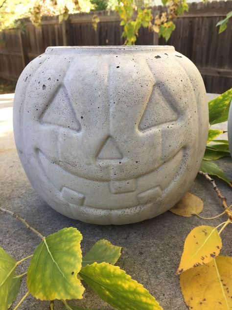 Transform a Candy Bucket Into a Concrete Pumpkin Planter: 4 Steps (with Pictures) Cement Pumpkin Planter, Cement Ghost Diy, Pumpkin Candy Bucket Ideas, Pumpkin Bucket Crafts, Cement Pumpkins, Concrete Pumpkins, Bucket Crafts, Pumpkin Planter, Pumpkin Bucket