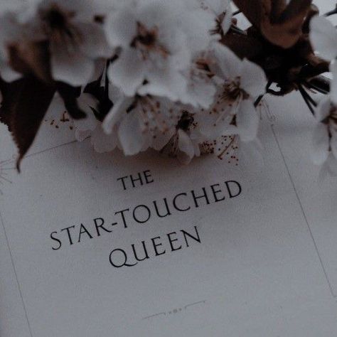 The Star Touched Queen, Star Wars Padme Amidala, Star Wars Padme, Star Wars Princess, Queen Aesthetic, Padme Amidala, Princess Aesthetic, Star Wars, Queen