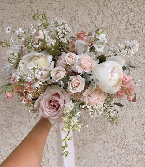 Asymmetrical Bouquet, Bridal Bouquet Pink, Blush Bouquet, Bridal Bouquet Flowers, Bride Bouquet, Wedding Ceremony Flowers, Pastel Wedding, White Bouquet, Wedding Flower Arrangements