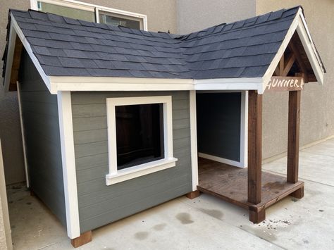 Dog House Colors Ideas, Cute Dog Houses Outdoor, Dog House With Porch, Big Dog House, Outside Dog Houses, Wooden Dog House, Large Dog House, Pavilion Plans, Outdoor Dog House